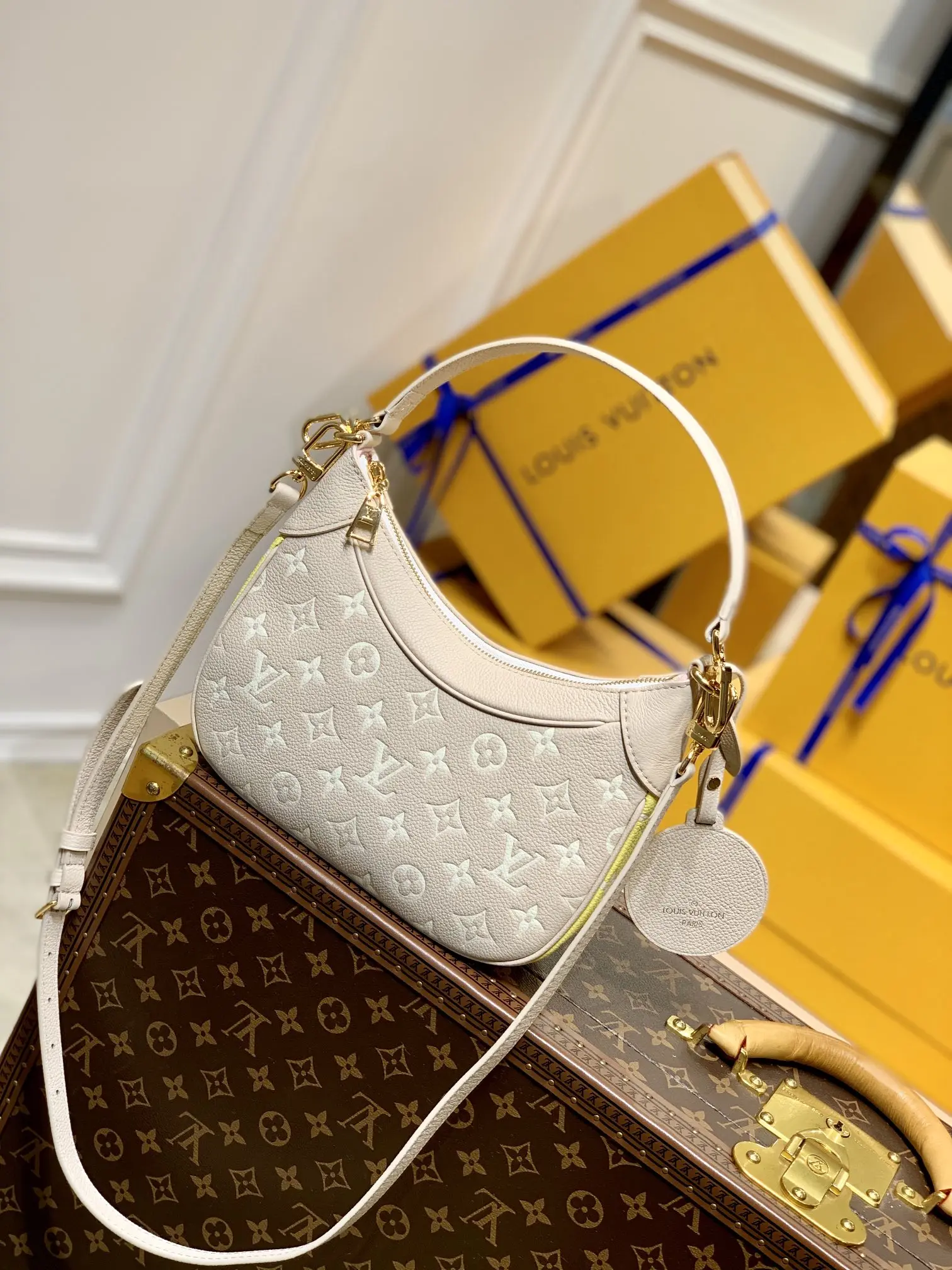 Louis Vuitton 2022 new fashion Handbags M46113