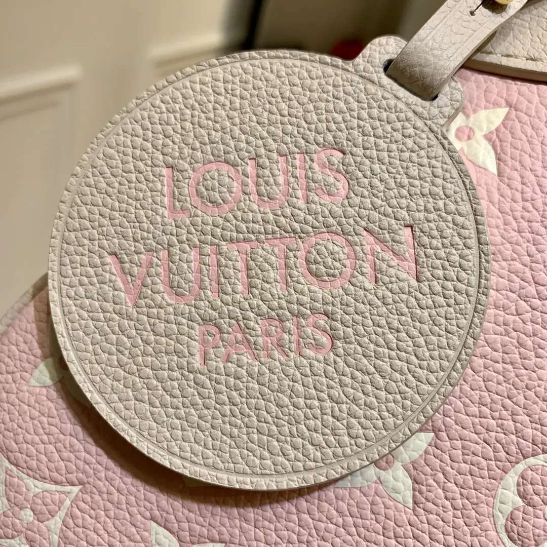 Louis Vuitton 2022 new fashion Handbags M46113