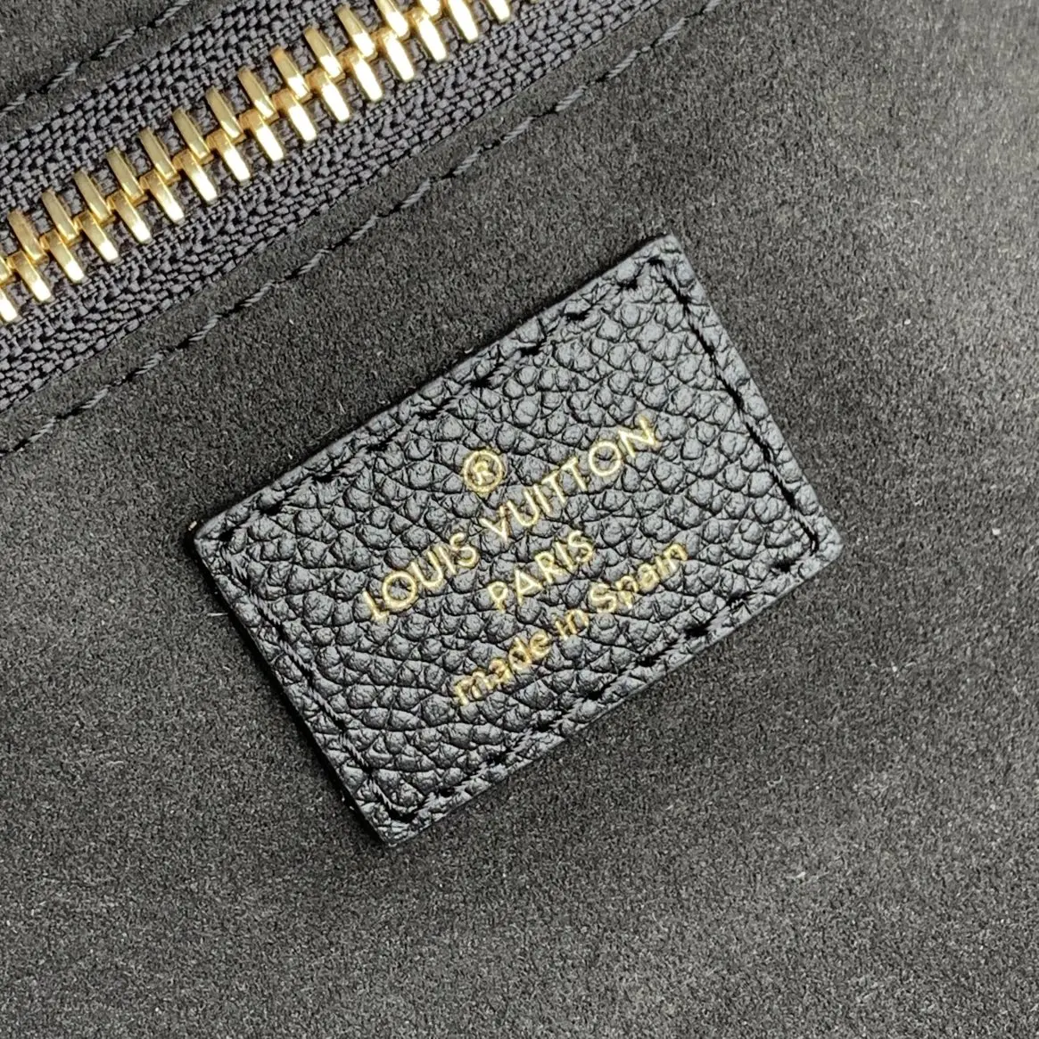 Louis Vuitton 2022 new fashion Handbags M46103
