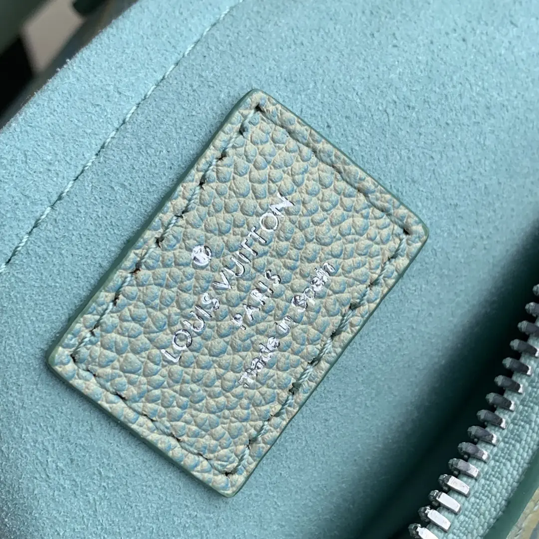 Louis Vuitton 2022 new fashion Handbags M46092