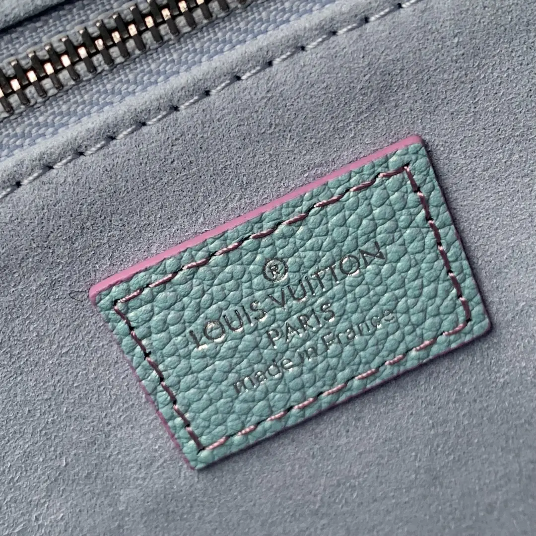 Louis Vuitton 2022 new fashion Handbags M46067