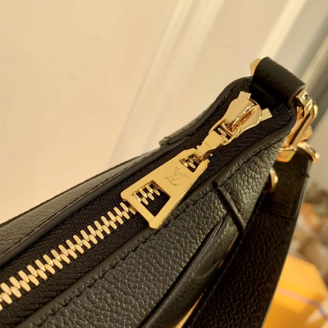 Louis Vuitton 2022 new fashion Handbags M46002
