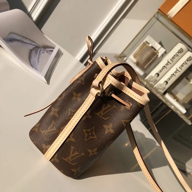 Louis Vuitton 2022 new fashion Handbags M41346