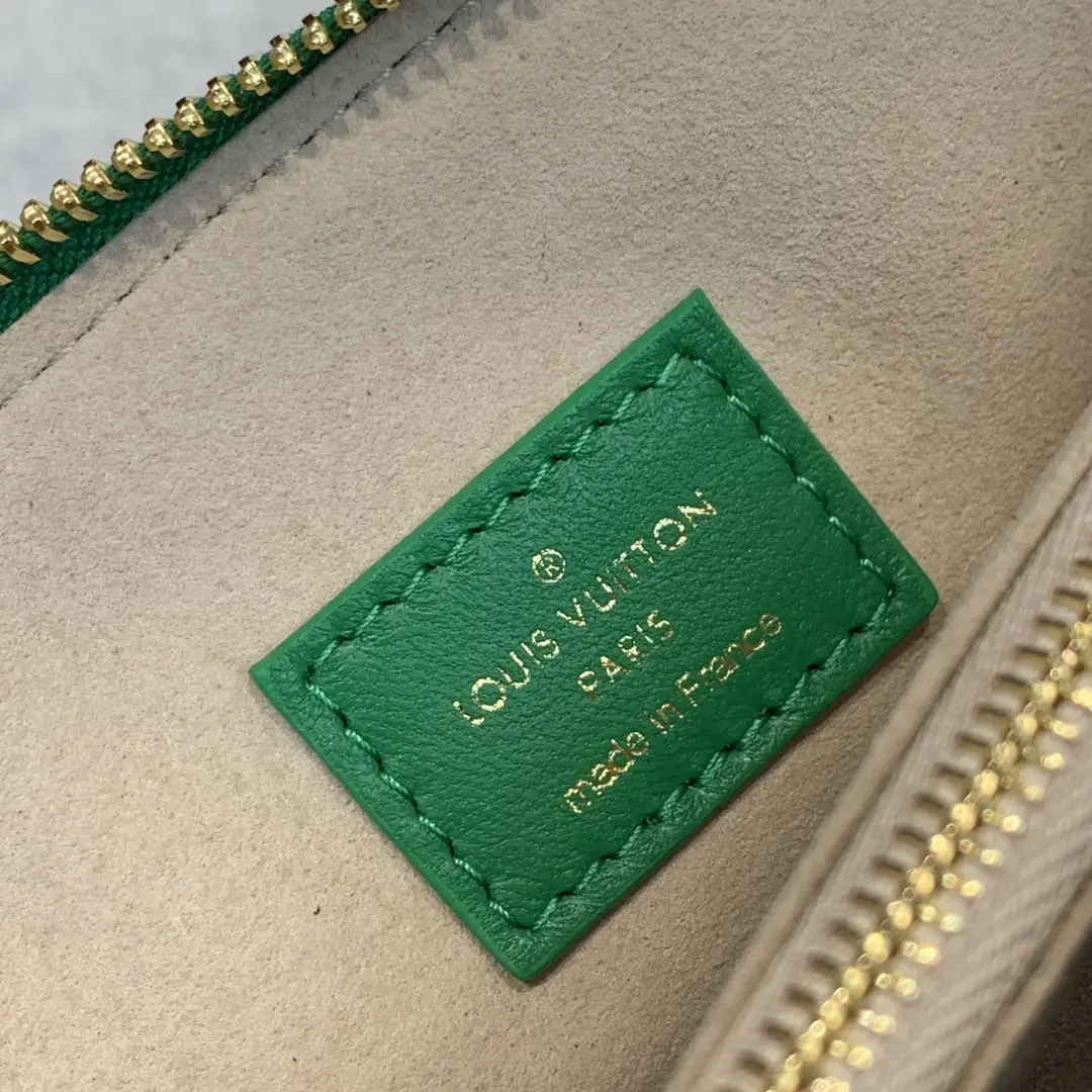 Louis Vuitton 2022 new fashion Handbags M20760