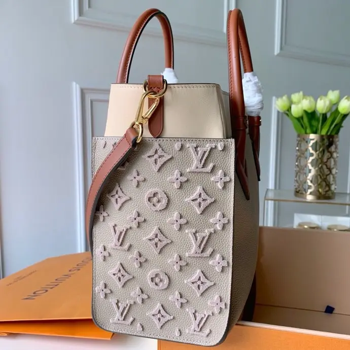 Louis Vuitton 2022 new fashion Handbags