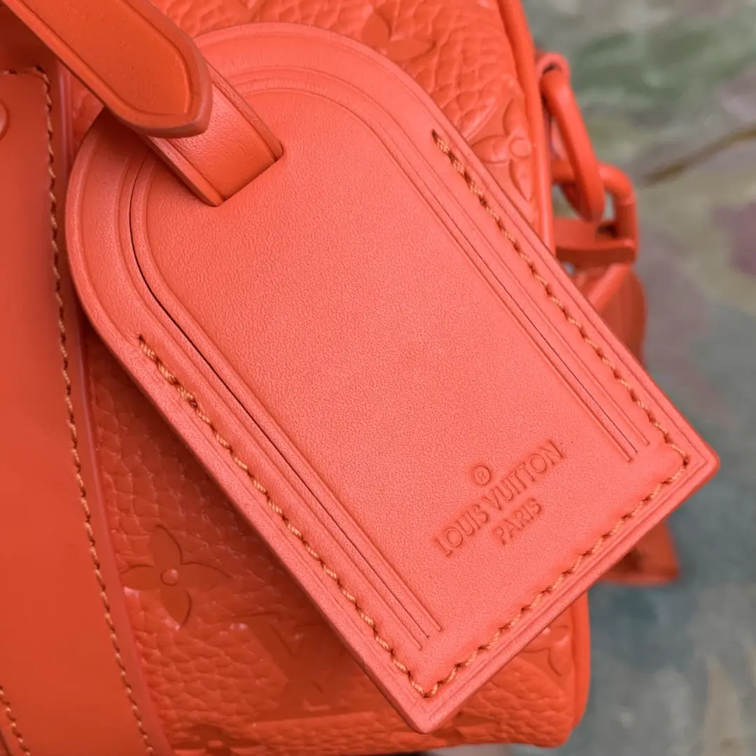 Louis Vuitton 2022 new fashion Duffle Bags M20900
