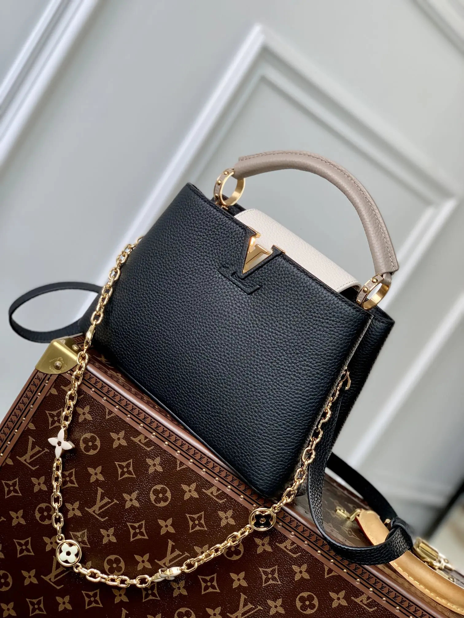 Louis Vuitton 2022 new Capucines Handbags M20708