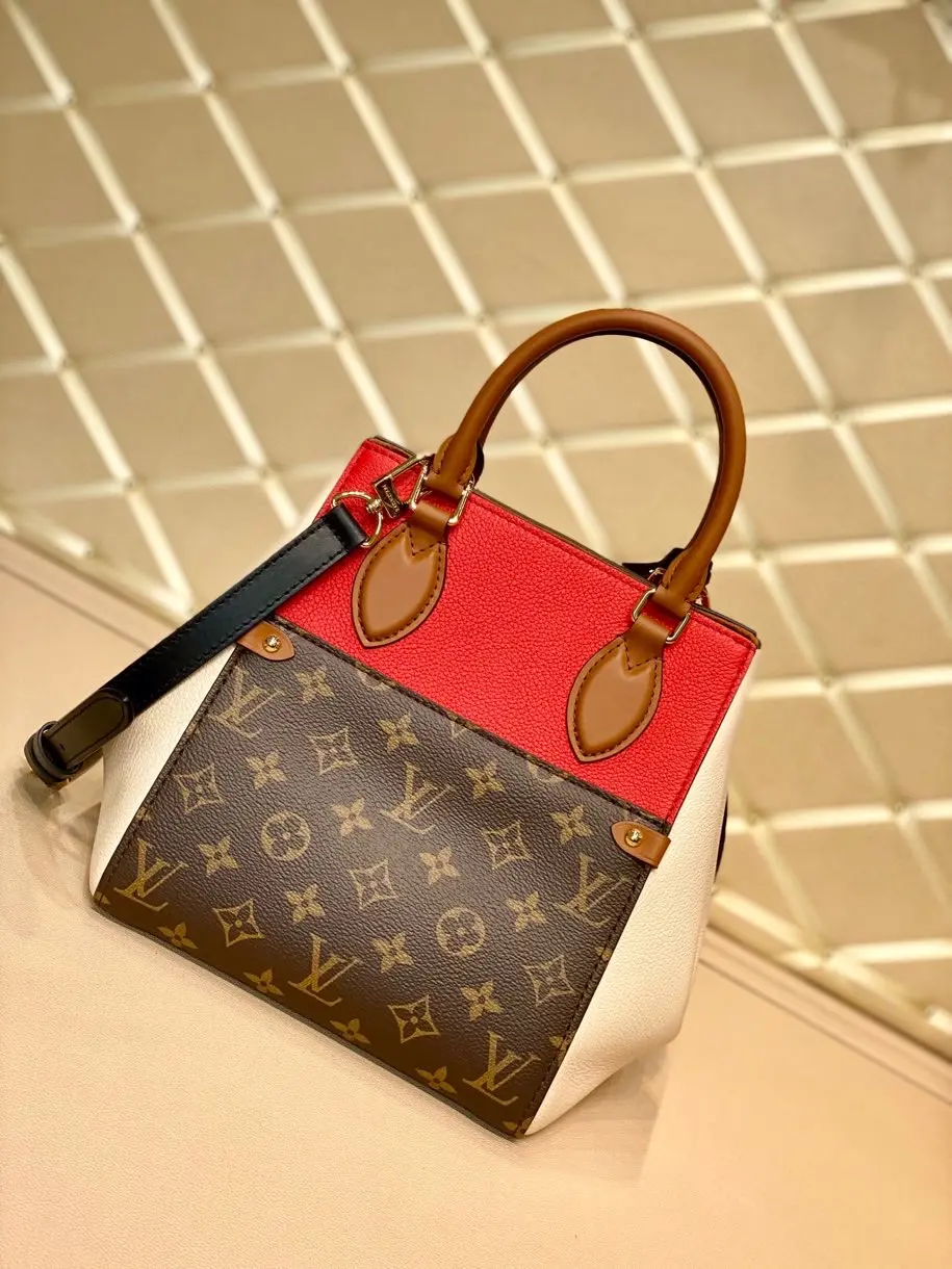 Louis Vuitton 2022 FOLD TOTE small size Handbags M45389