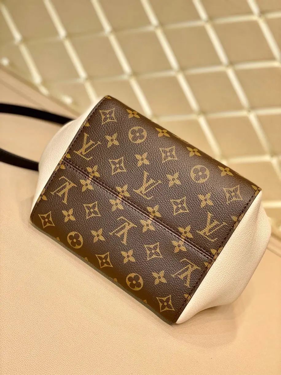 Louis Vuitton 2022 FOLD TOTE small size Handbags M45389