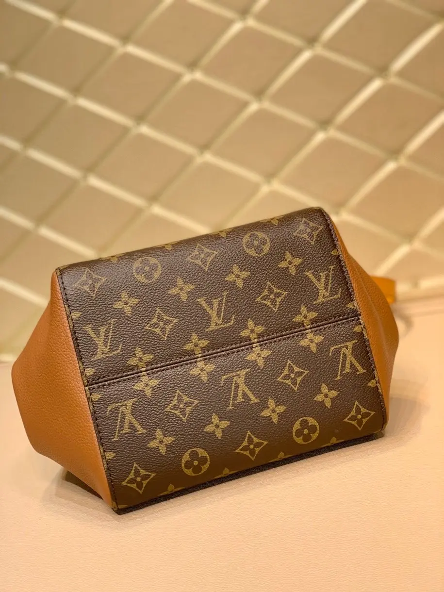 Louis Vuitton 2022 FOLD TOTE small size Handbags M45388