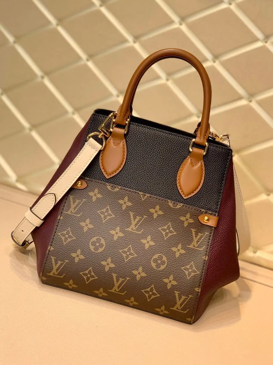 Louis Vuitton 2022 FOLD TOTE small size Handbags M45388