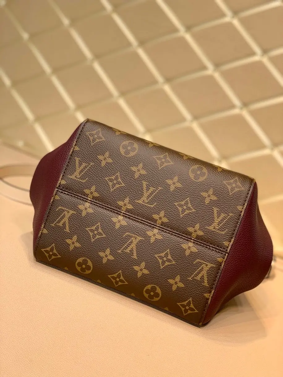 Louis Vuitton 2022 FOLD TOTE small size Handbags M45388