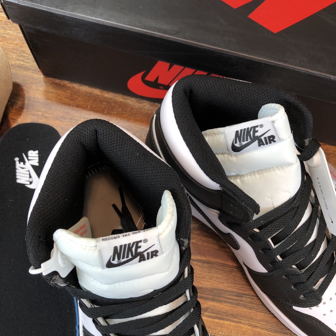 Nike Air Jordan 1 High Retro Sneaker