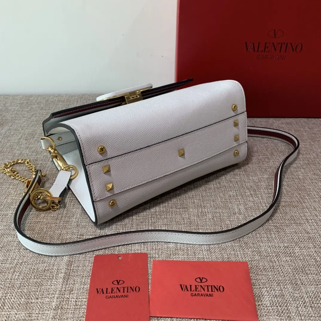  Valen Garavani VSLING Handbags