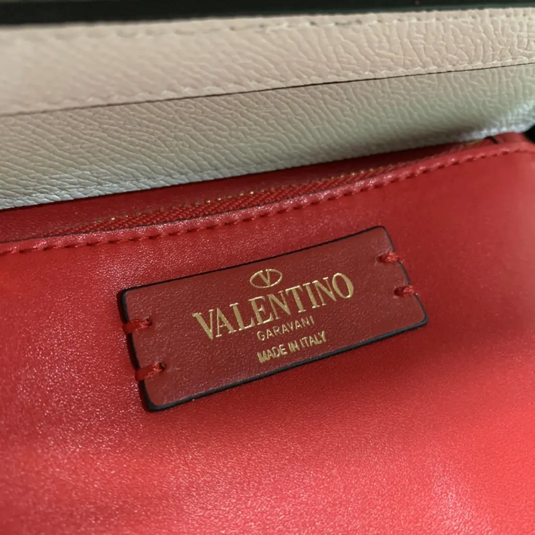  Valen Garavani VSLING Handbags