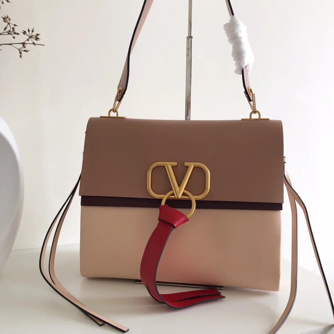  Valen Garavani Vring Handbags