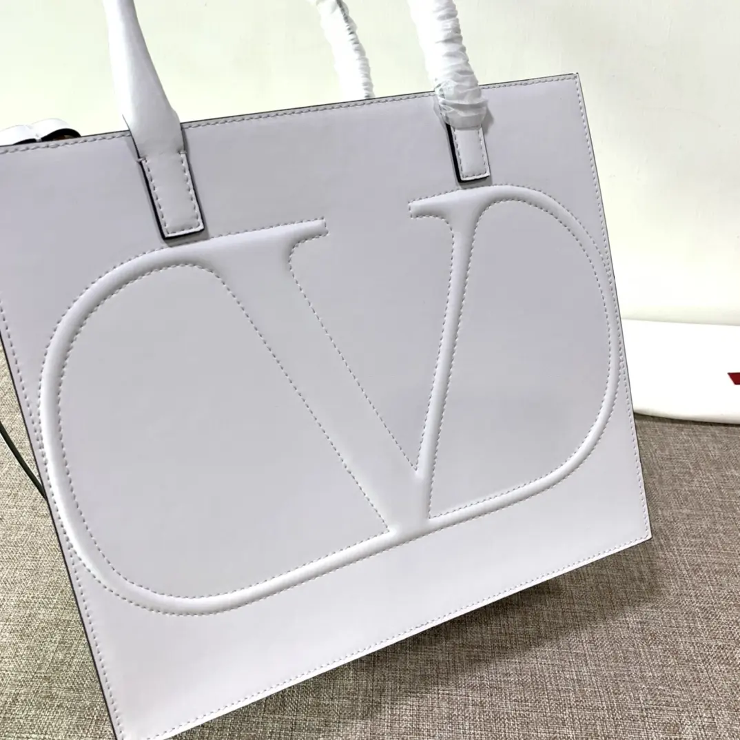  Valentino Garavani VLOGO Walk Handbags