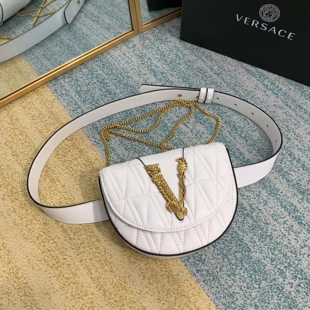  Valen Garavani Virtus Handbags