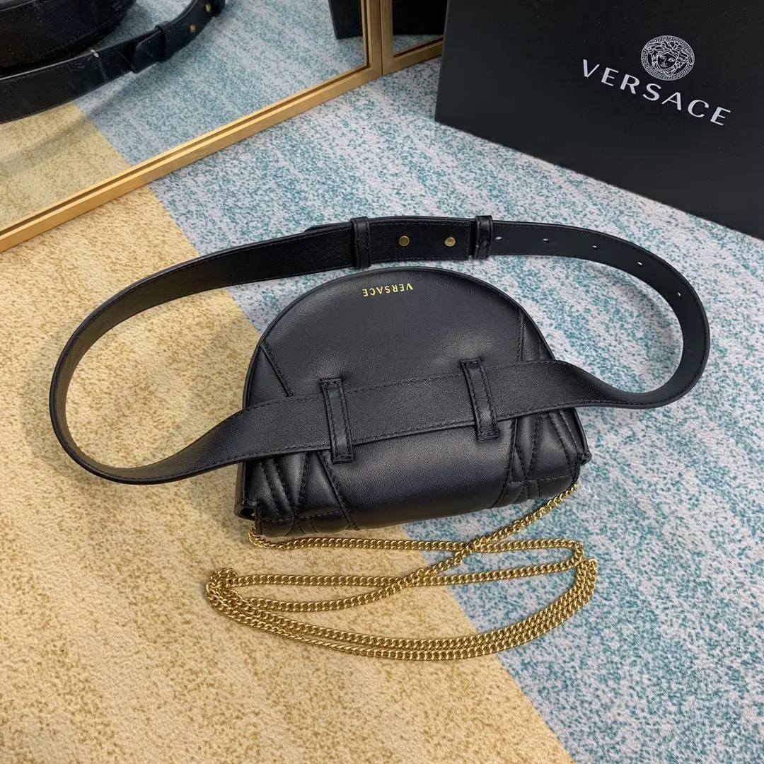  Valen Garavani Virtus Handbags