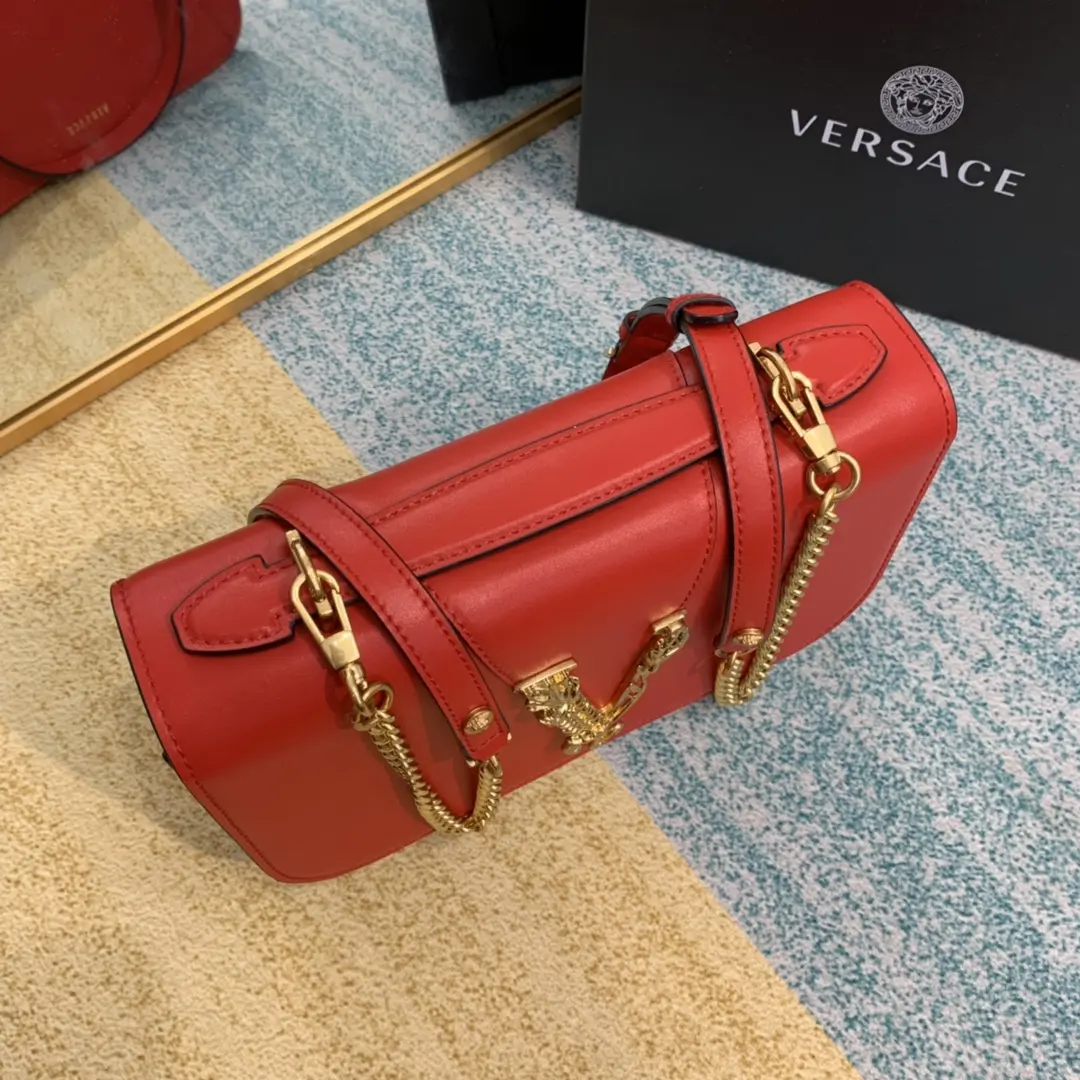  Valen Garavani Virtus Handbags