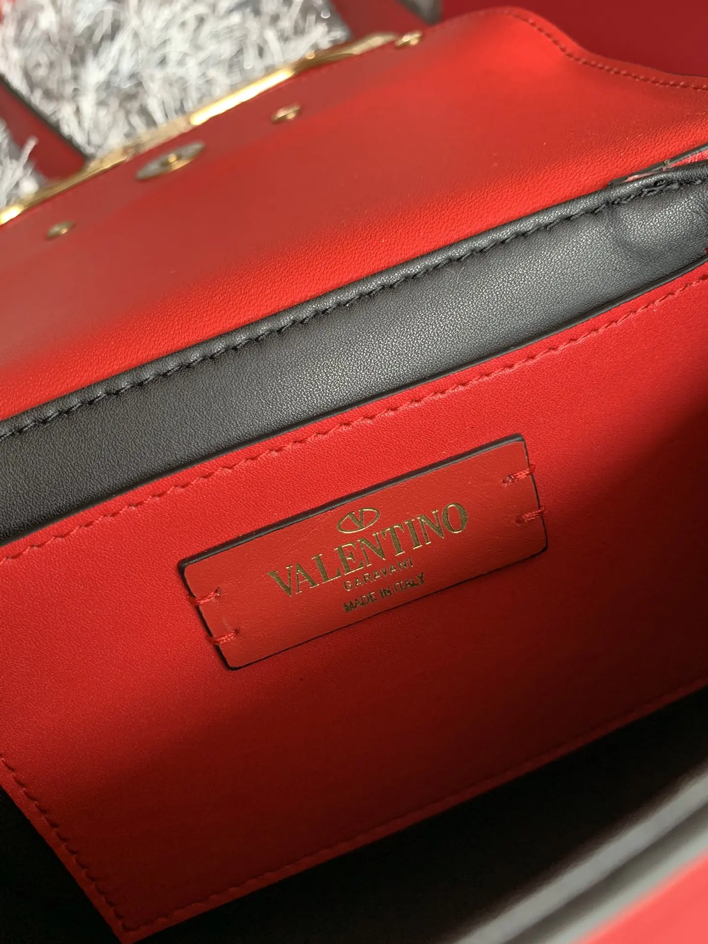  Valentino Garavani Supervee Handbags