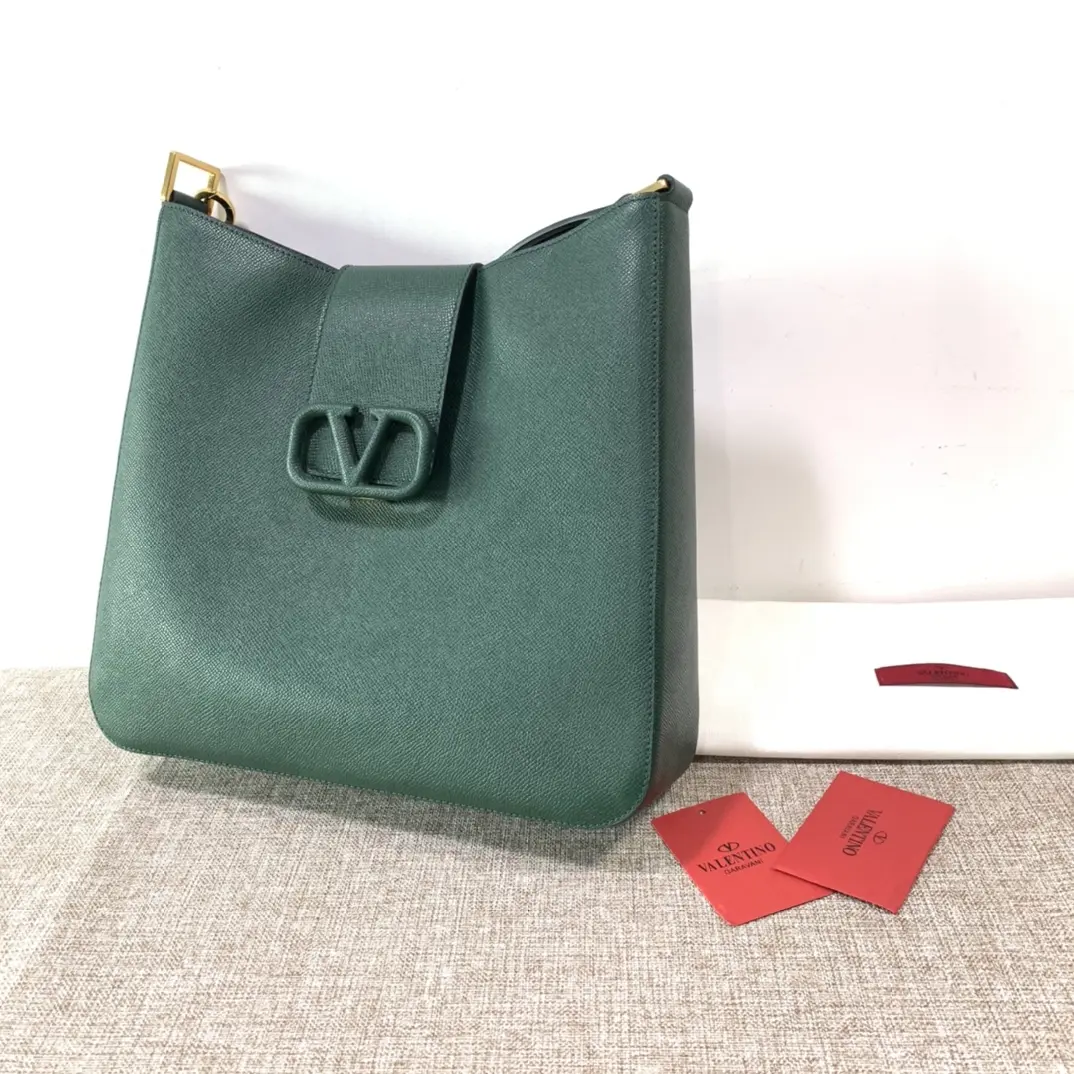  Valen Garavani LOGOValen Handbags