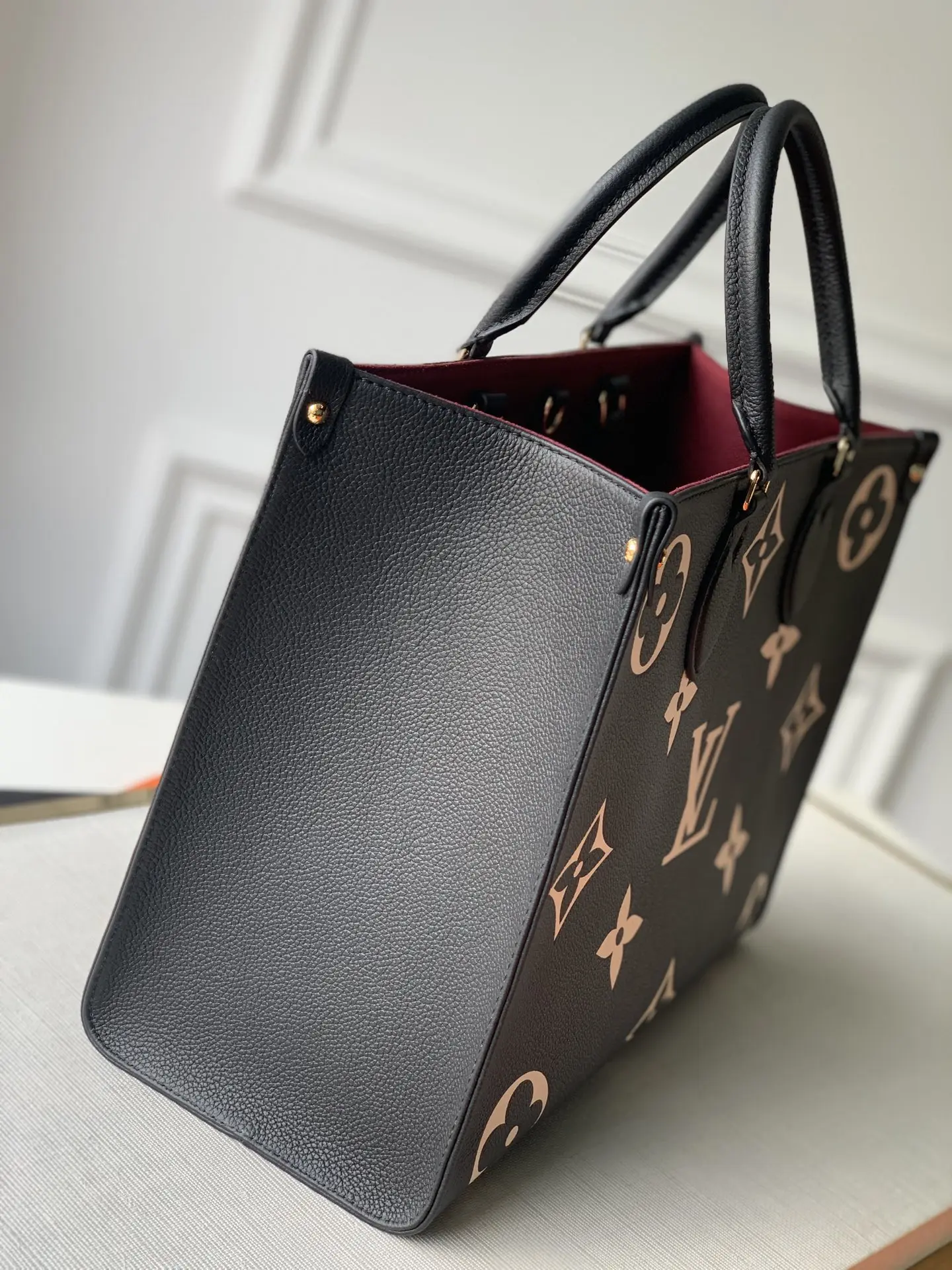 Louis Vuitton ONTHEGO Handbags 