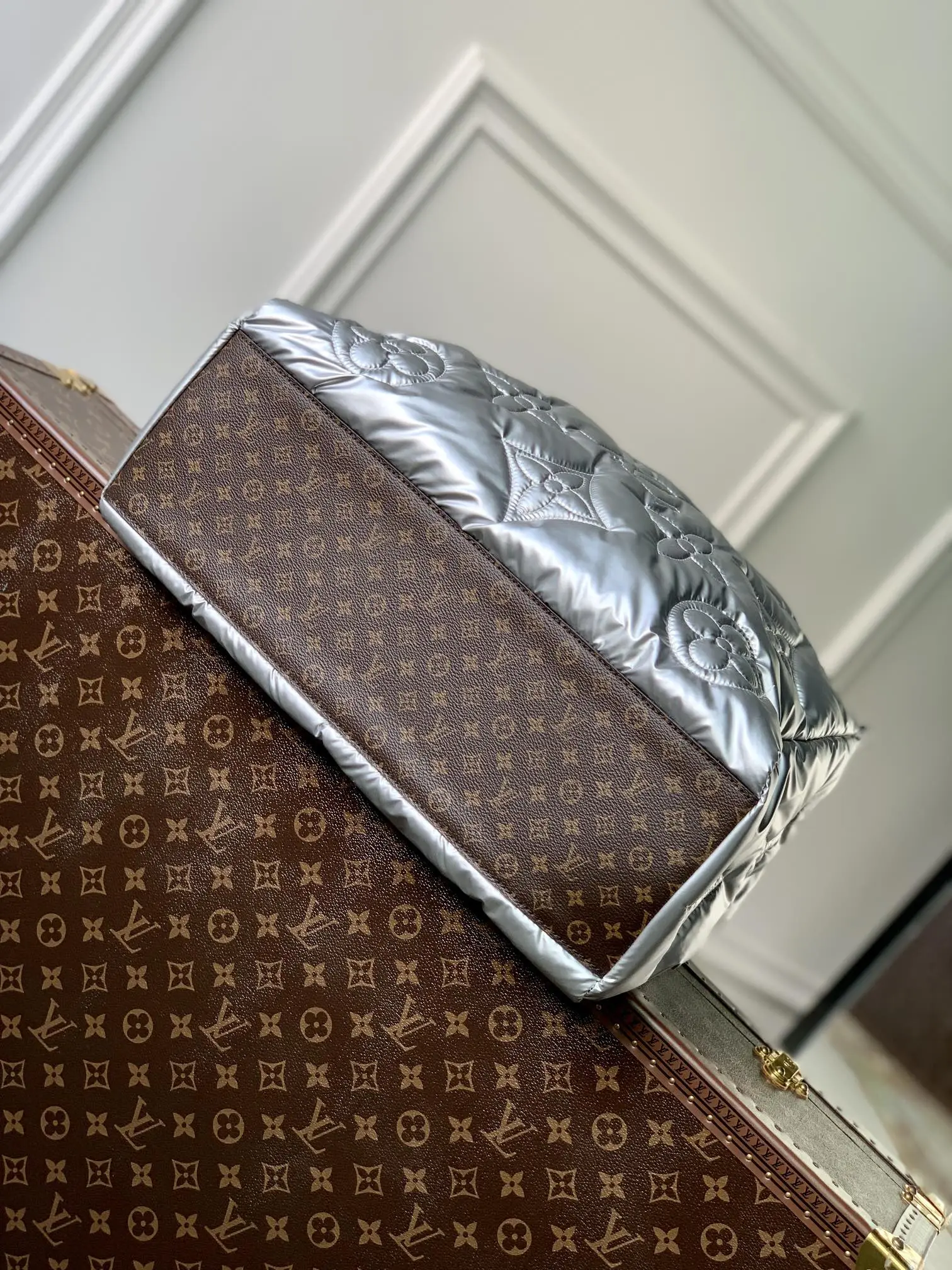 Louis Vuitton 2022 new sling bag