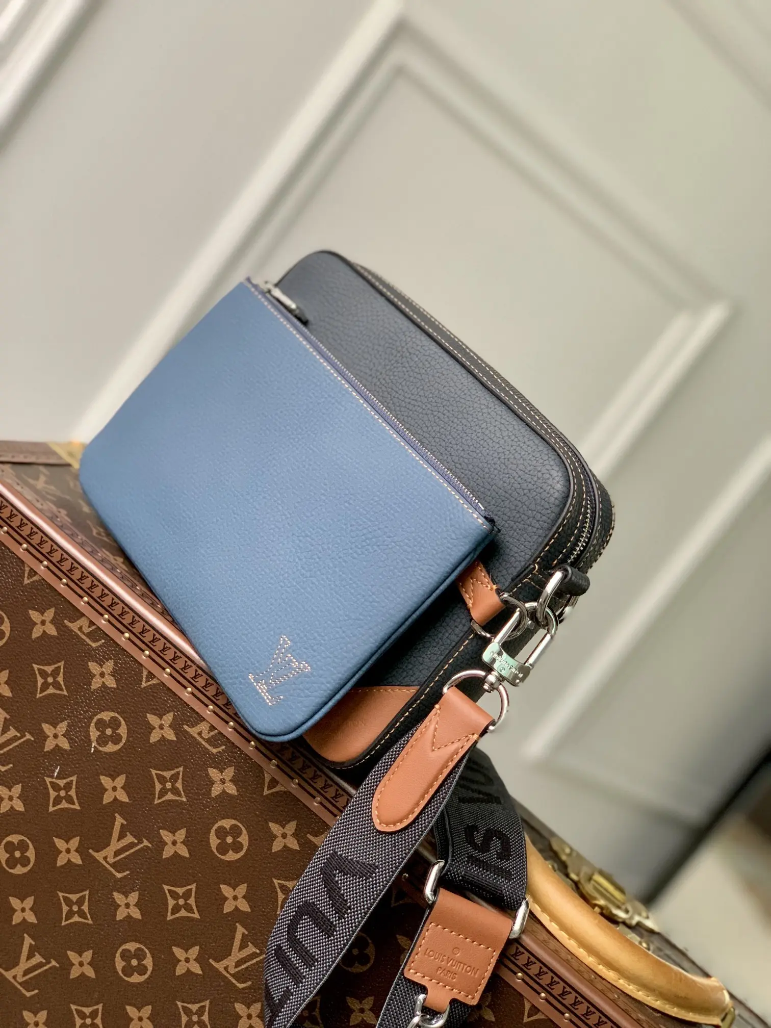 Louis Vuitton 2022 new sling bag