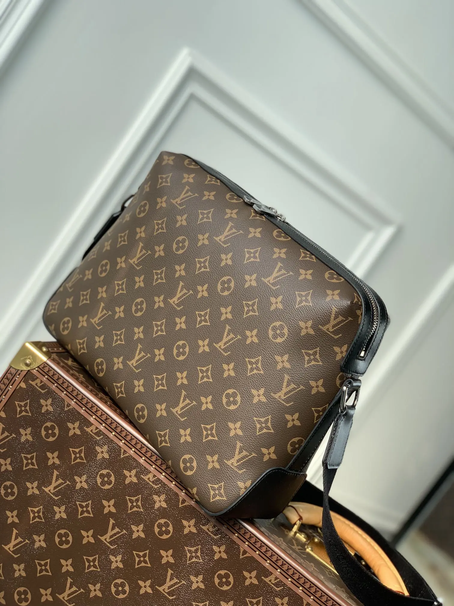 Louis Vuitton 2022 new sling bag