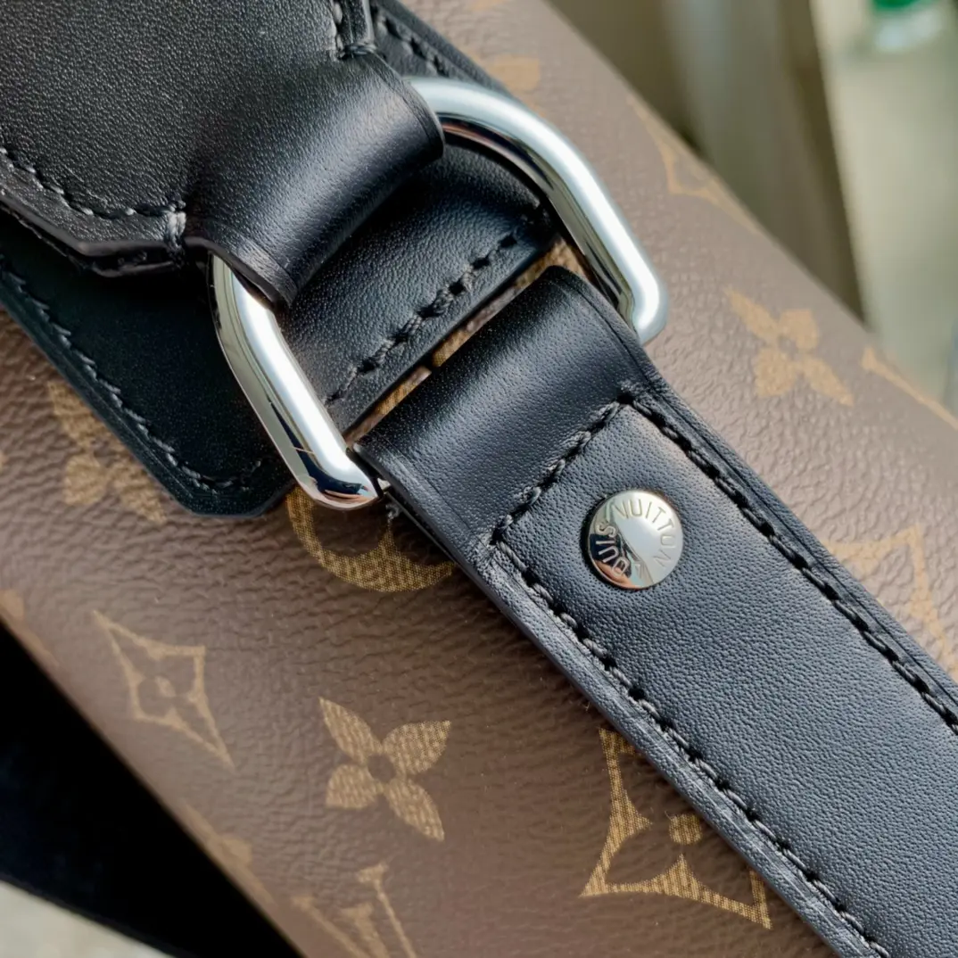 Louis Vuitton 2022 new sling bag