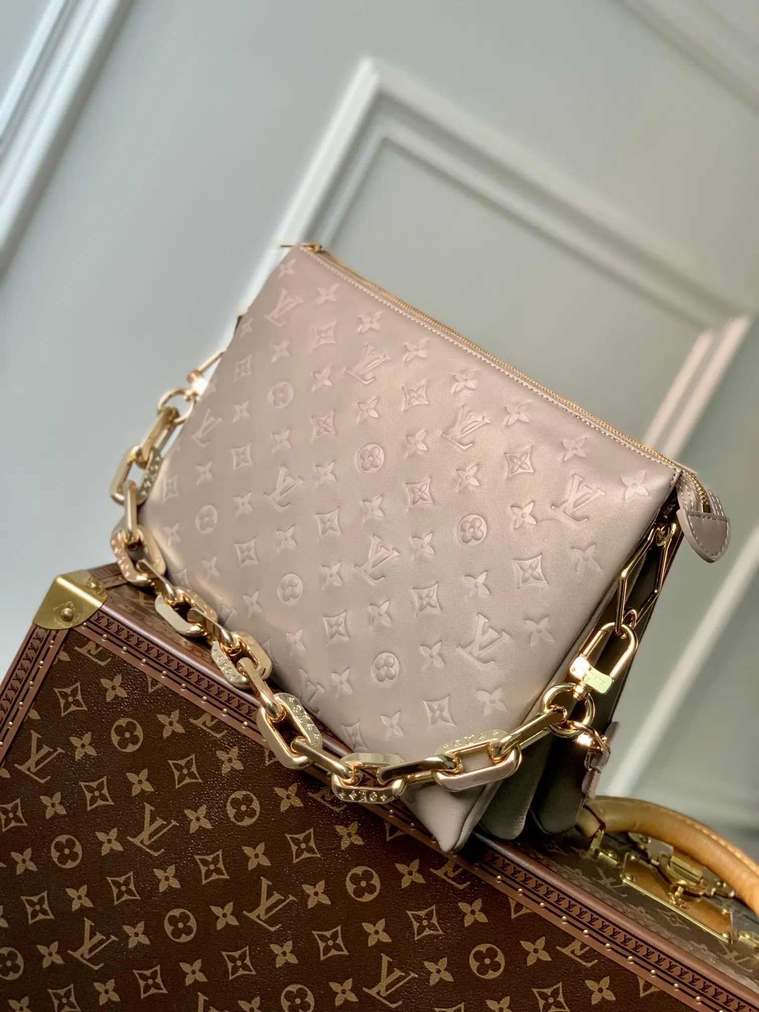 Louis Vuitton 2022 new sling bag