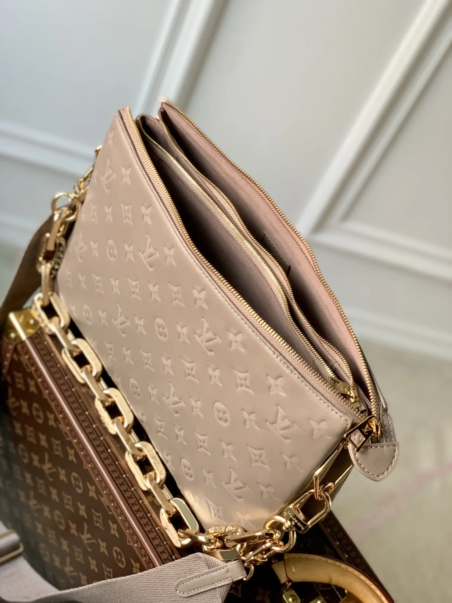 Louis Vuitton 2022 new sling bag