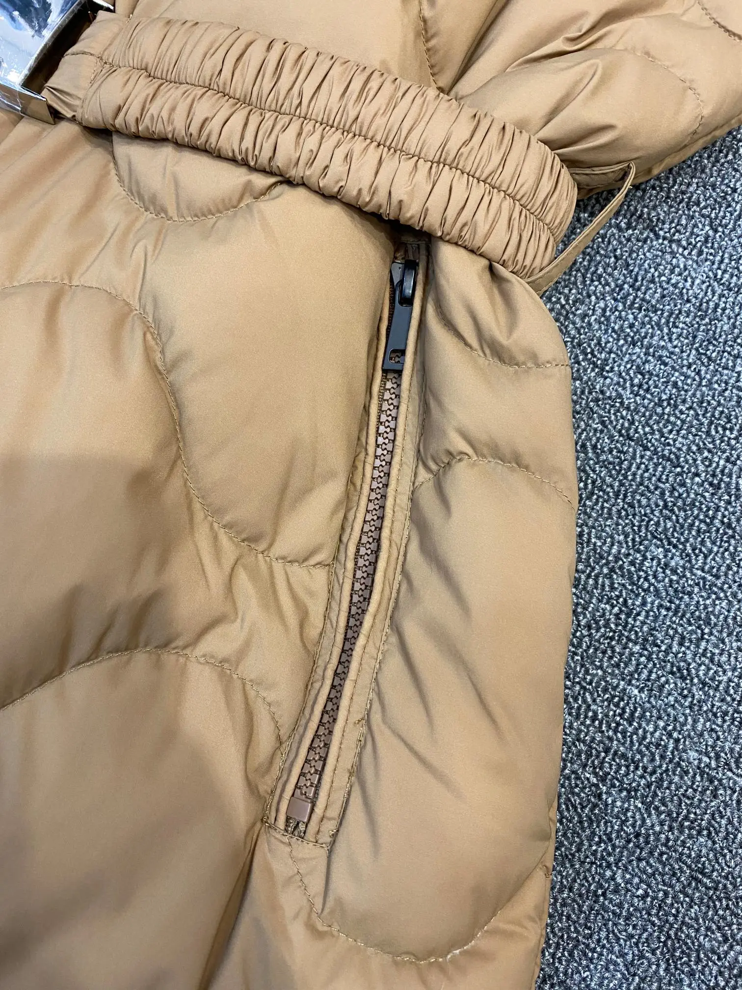 Moncler fashion down jacket TS22927103