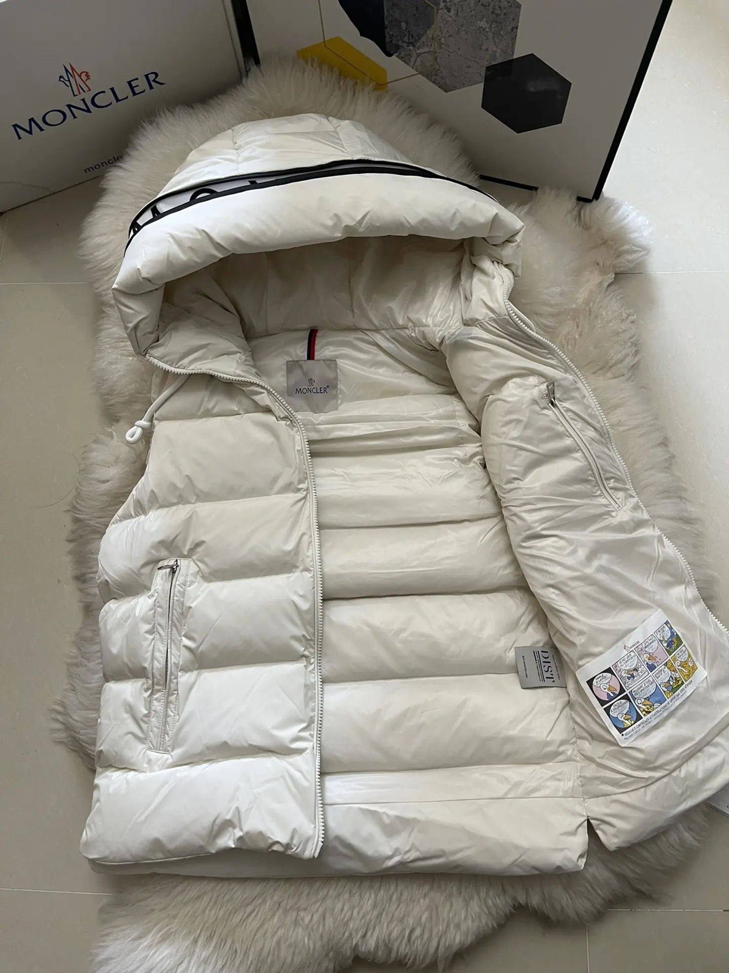 Moncler 2022 new V16 vest down jacket DJ1021058