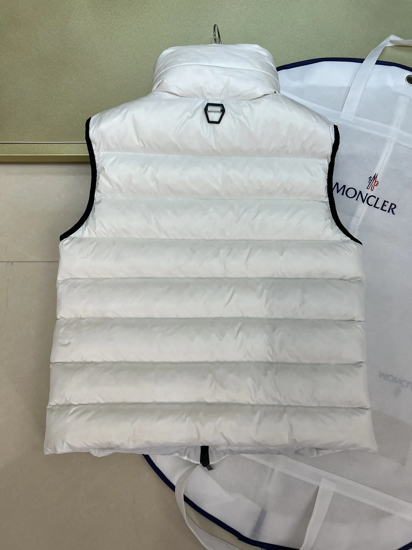Moncler 2022 new K61 vest down jacket DJ1021032