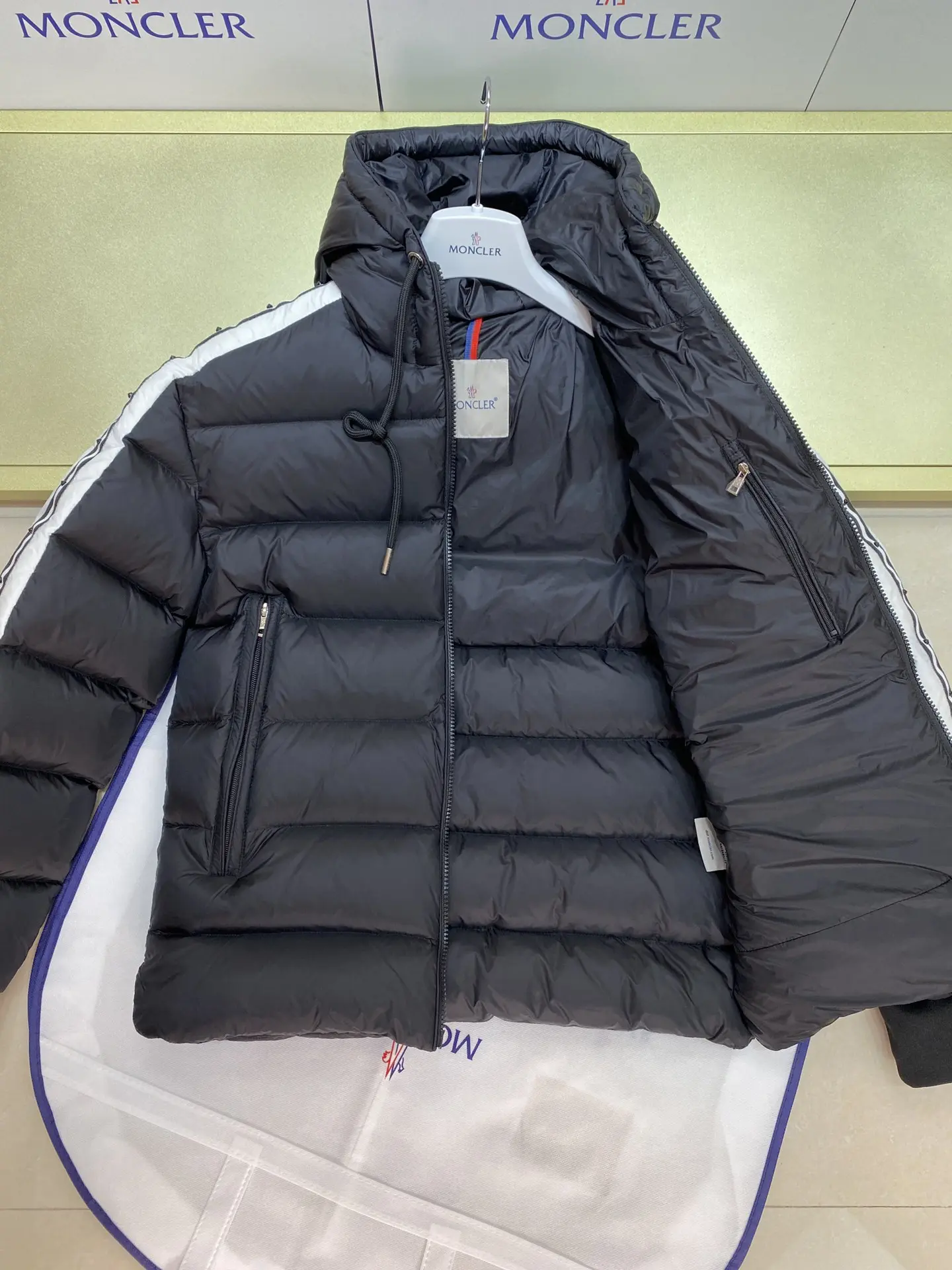 Moncler 2022 new down jacket DJ1021085