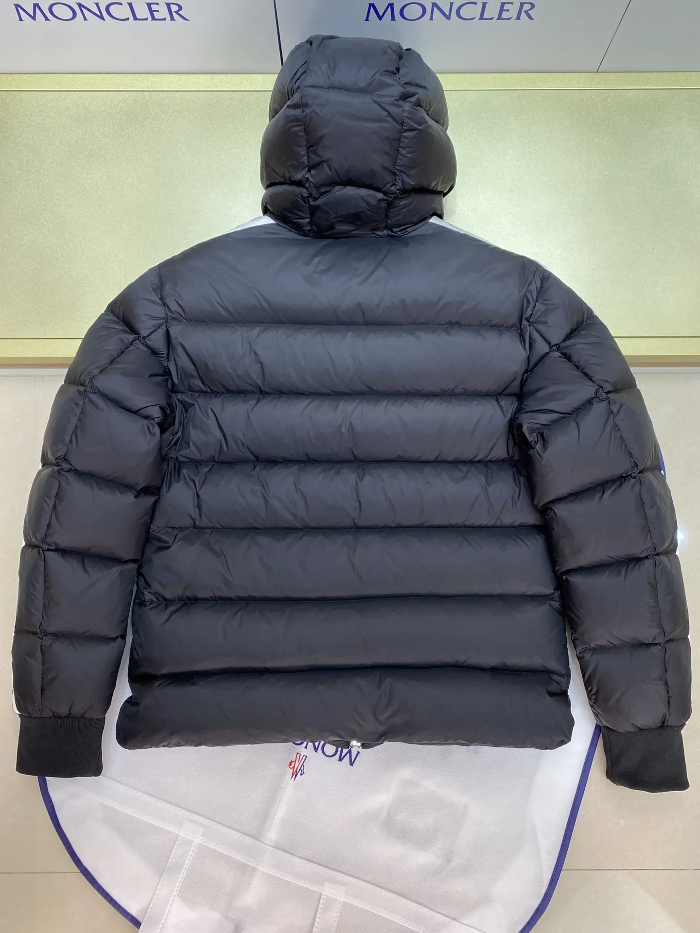 Moncler 2022 new down jacket DJ1021085