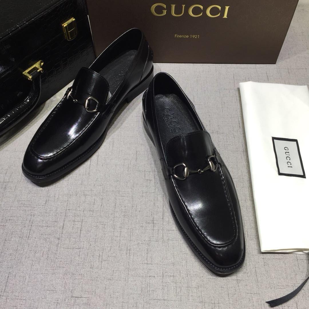 Gucci Black Bright leather Perfect Quality Loafers With Silver Buckle MS07616