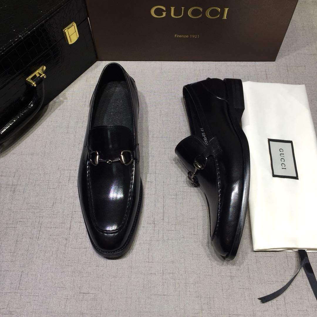 Gucci Black Bright leather Perfect Quality Loafers With Silver Buckle MS07616