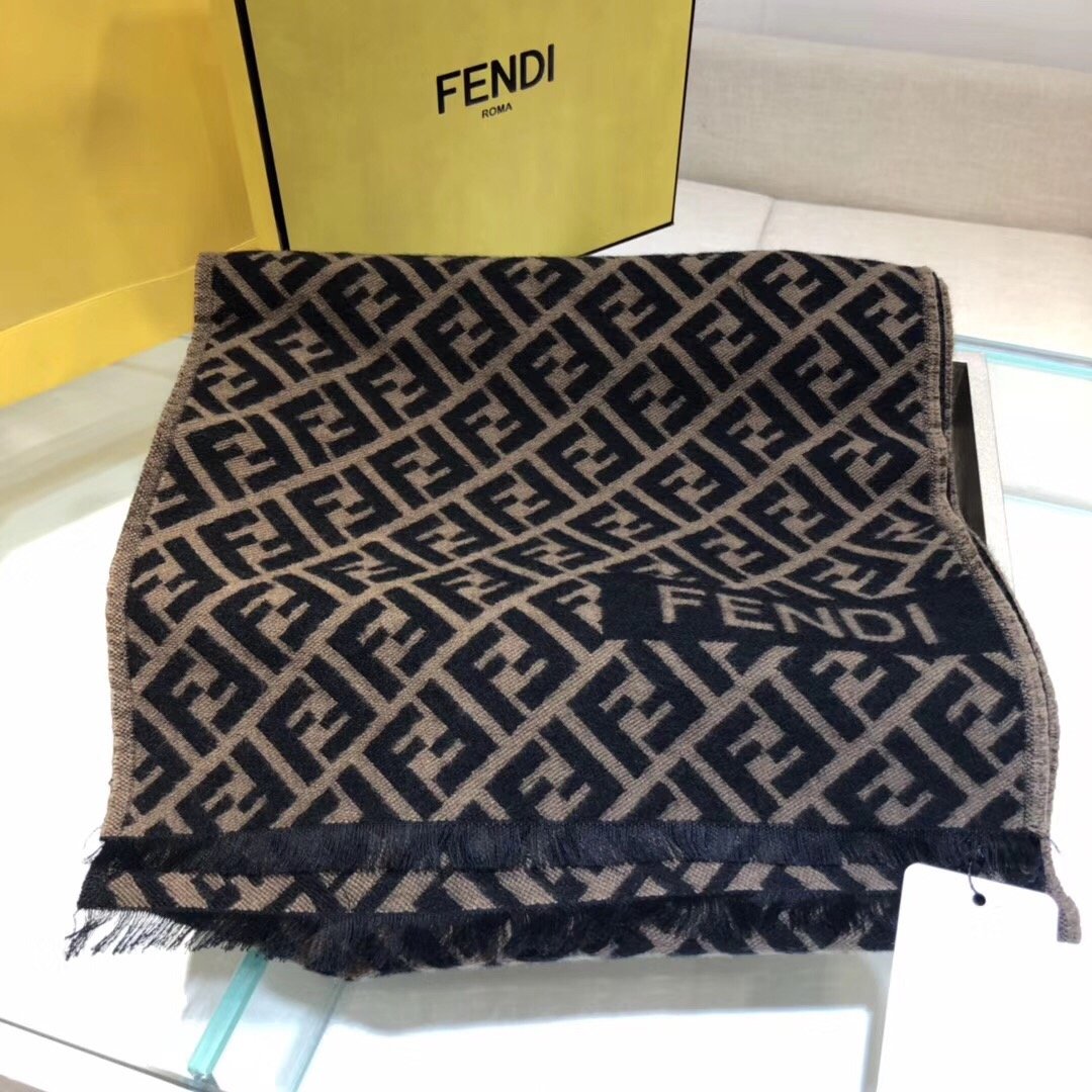 Fendi Luxury Scarf ASS080033