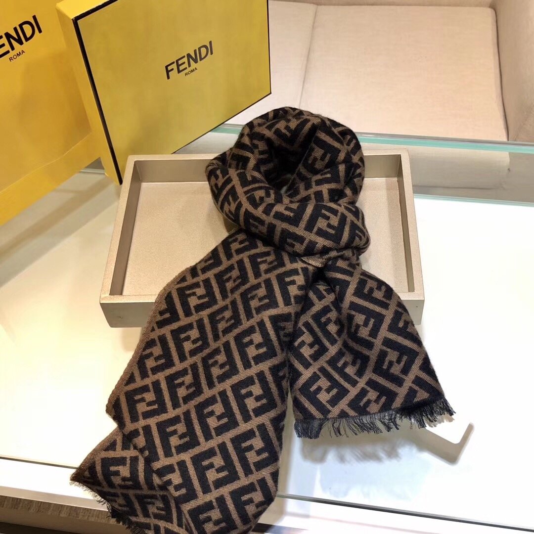 Fendi Luxury Scarf ASS080033