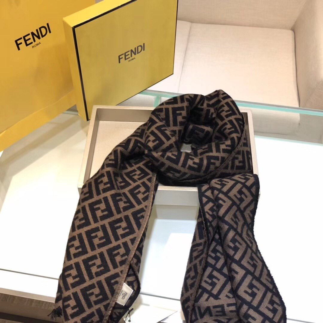 Fendi Luxury Scarf ASS080033