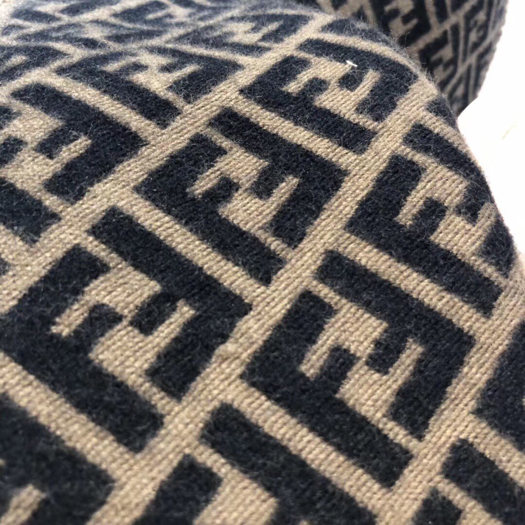 Fendi Luxury Scarf ASS080033