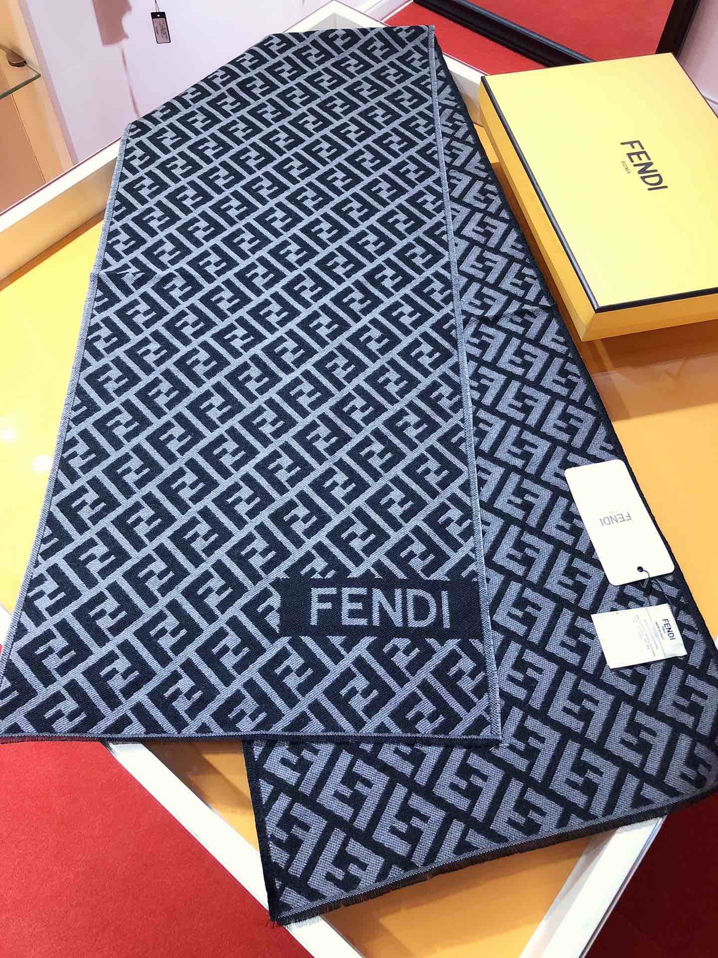 Fendi Luxury Scarf ASS080031