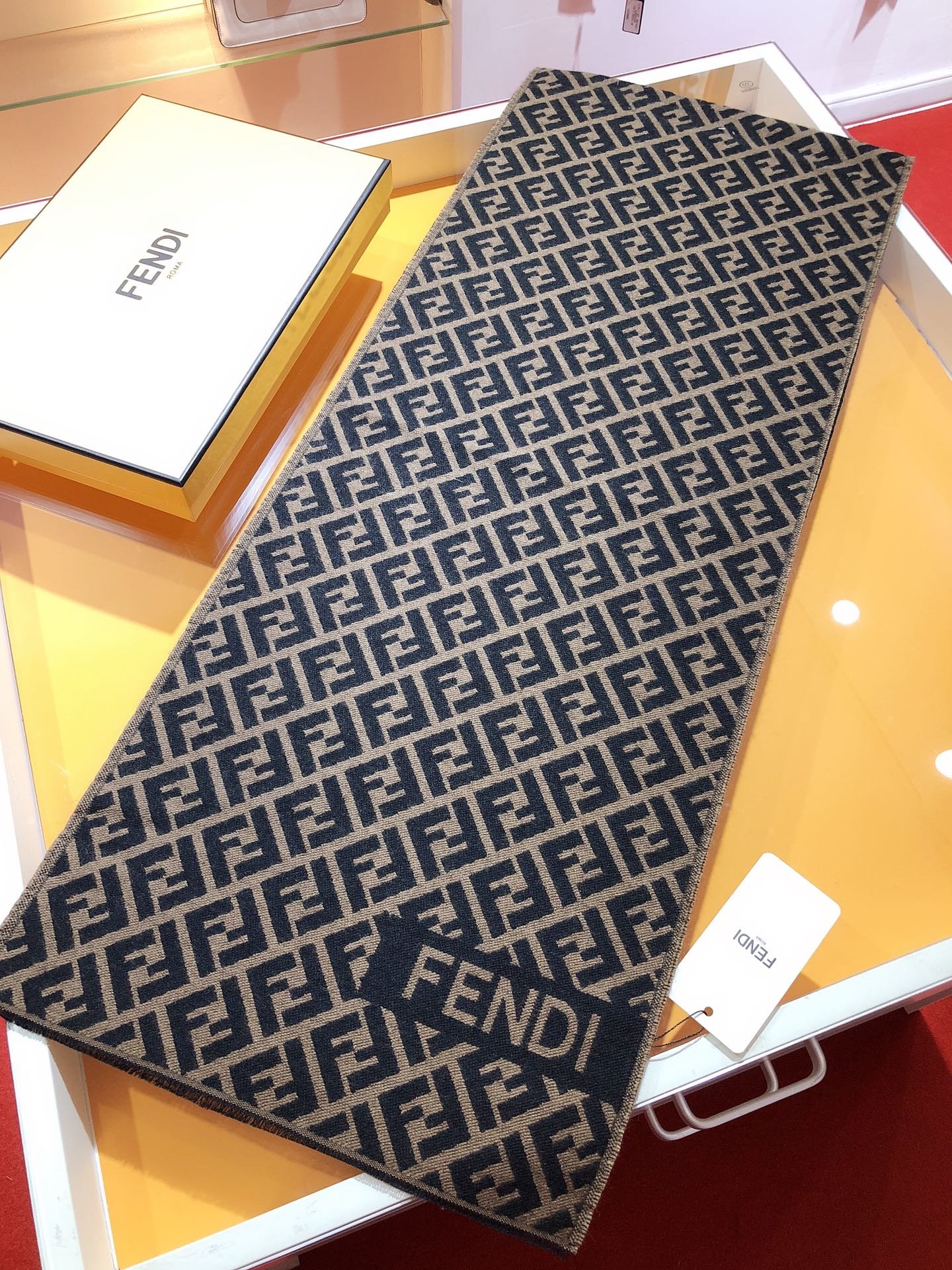 Fendi Luxury Scarf ASS080030