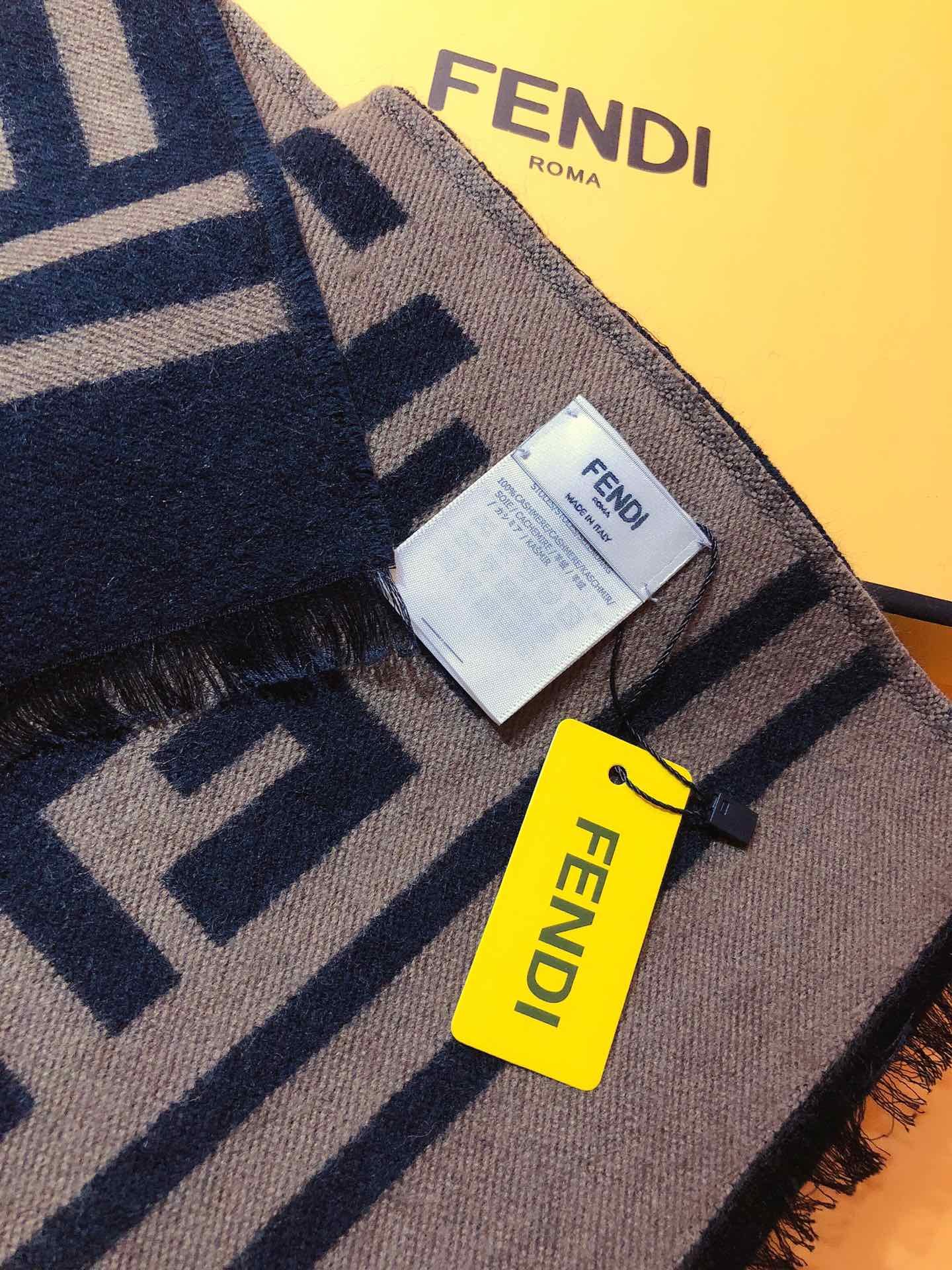 Fendi Luxury Scarf ASS080029