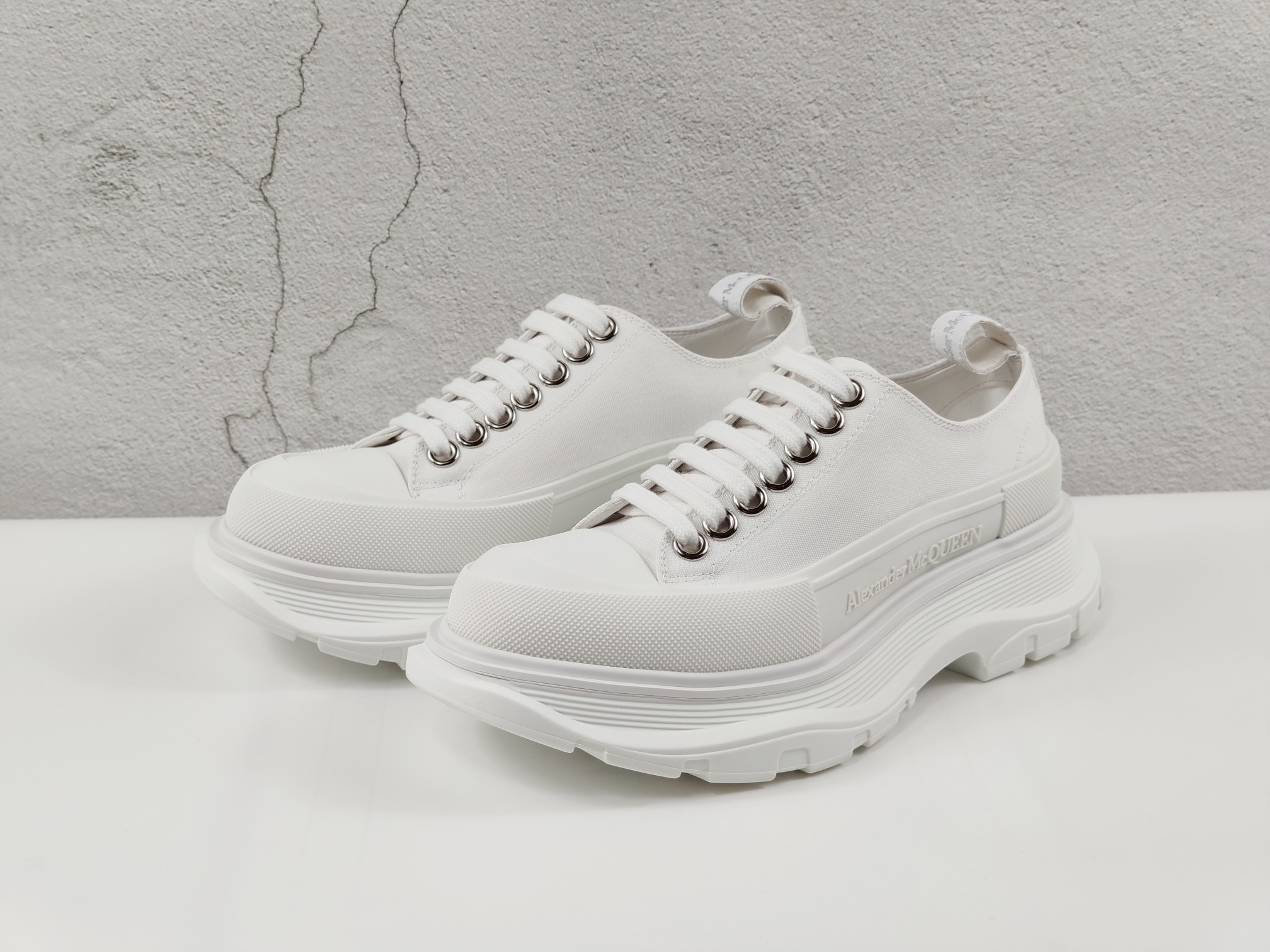 MCQ Sneaker Tread Slick in White