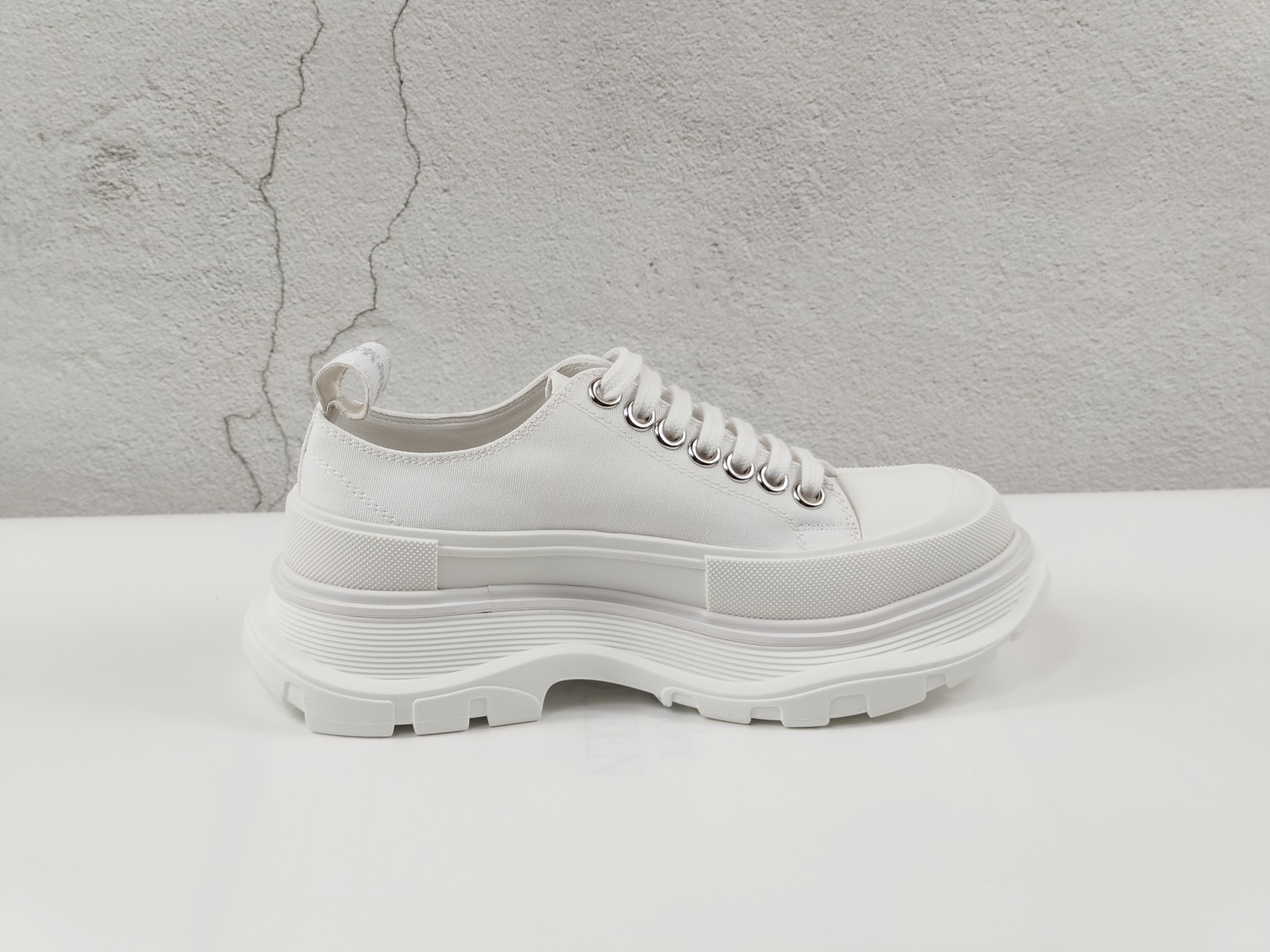 MCQ Sneaker Tread Slick in White