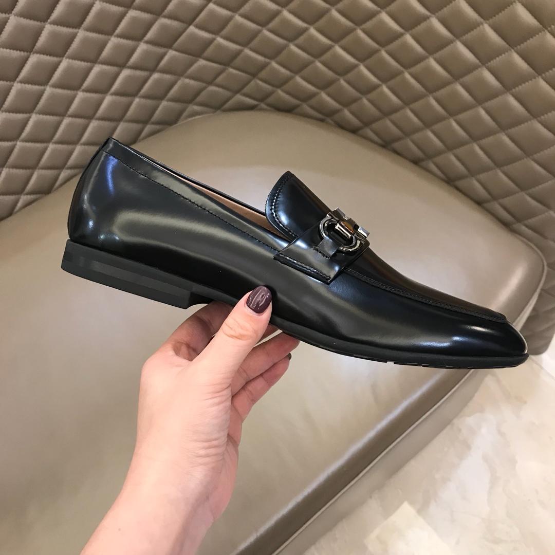 Salvatore Ferragamo Black Bright leather Fashion Perfect Quality Loafers With Sliver Buckle MS02990